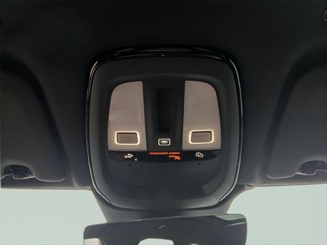 2025 Volvo XC60 Plus