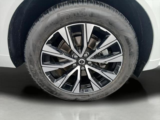 2025 Volvo XC60 Plus