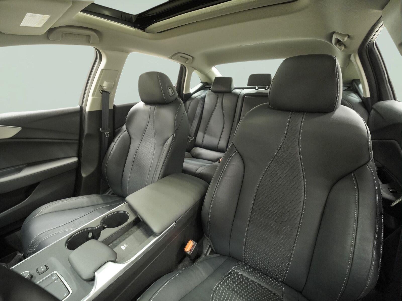 2025 Acura TLX Technology Package