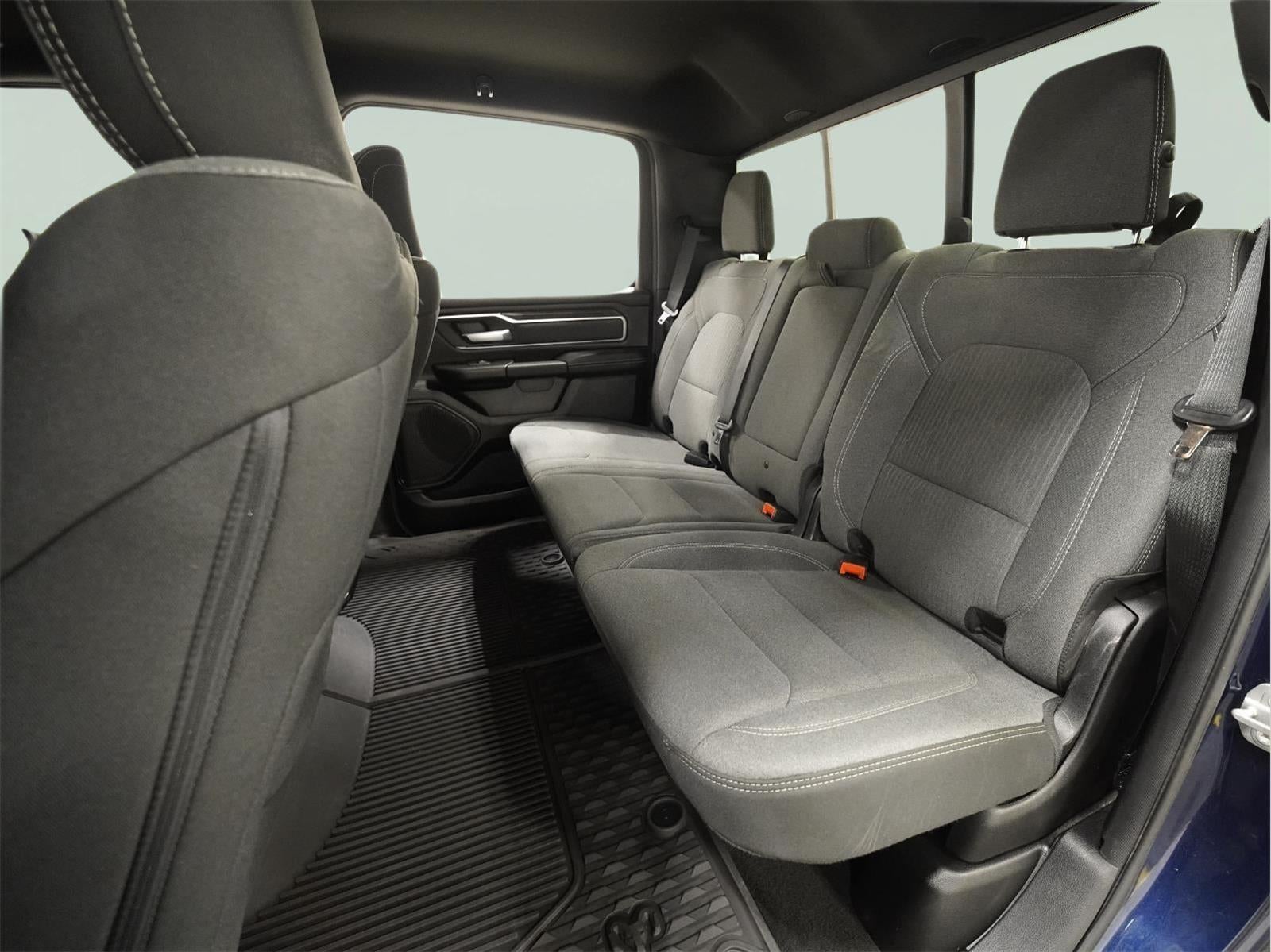 2022 RAM 1500 Big Horn Crew Cab 4x4 5'7" Box