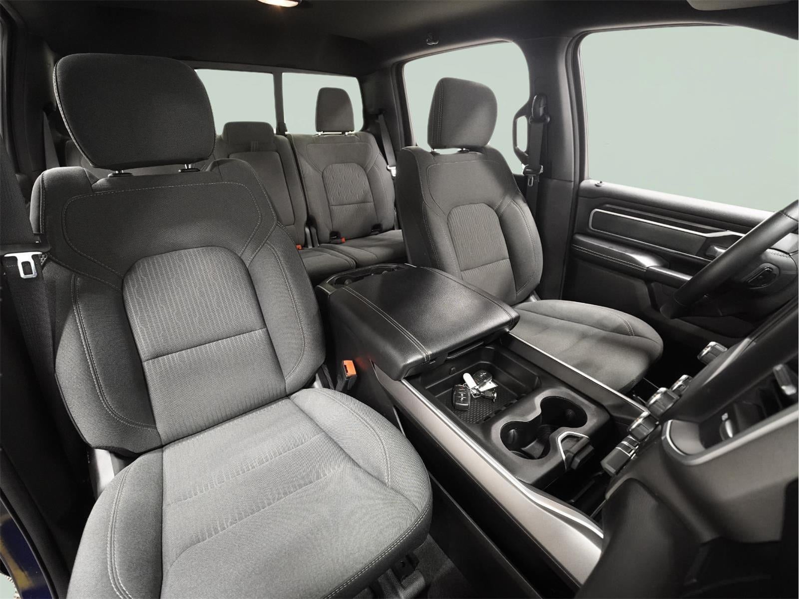 2022 RAM 1500 Big Horn Crew Cab 4x4 5'7" Box