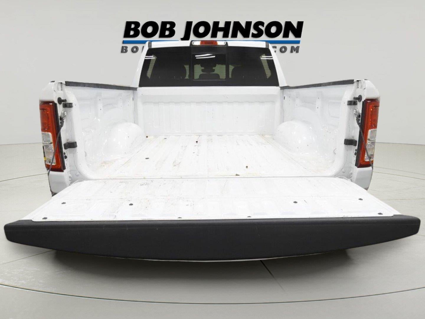 2022 RAM 1500 Big Horn Crew Cab 4x4 5'7" Box
