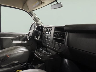 2025 Chevrolet Express Cargo WT