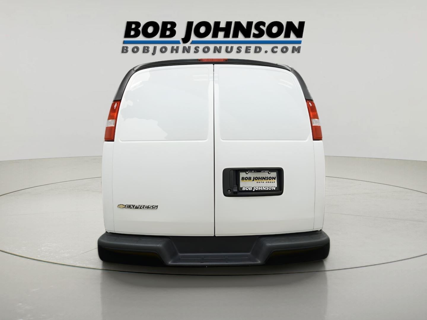 2025 Chevrolet Express Cargo WT