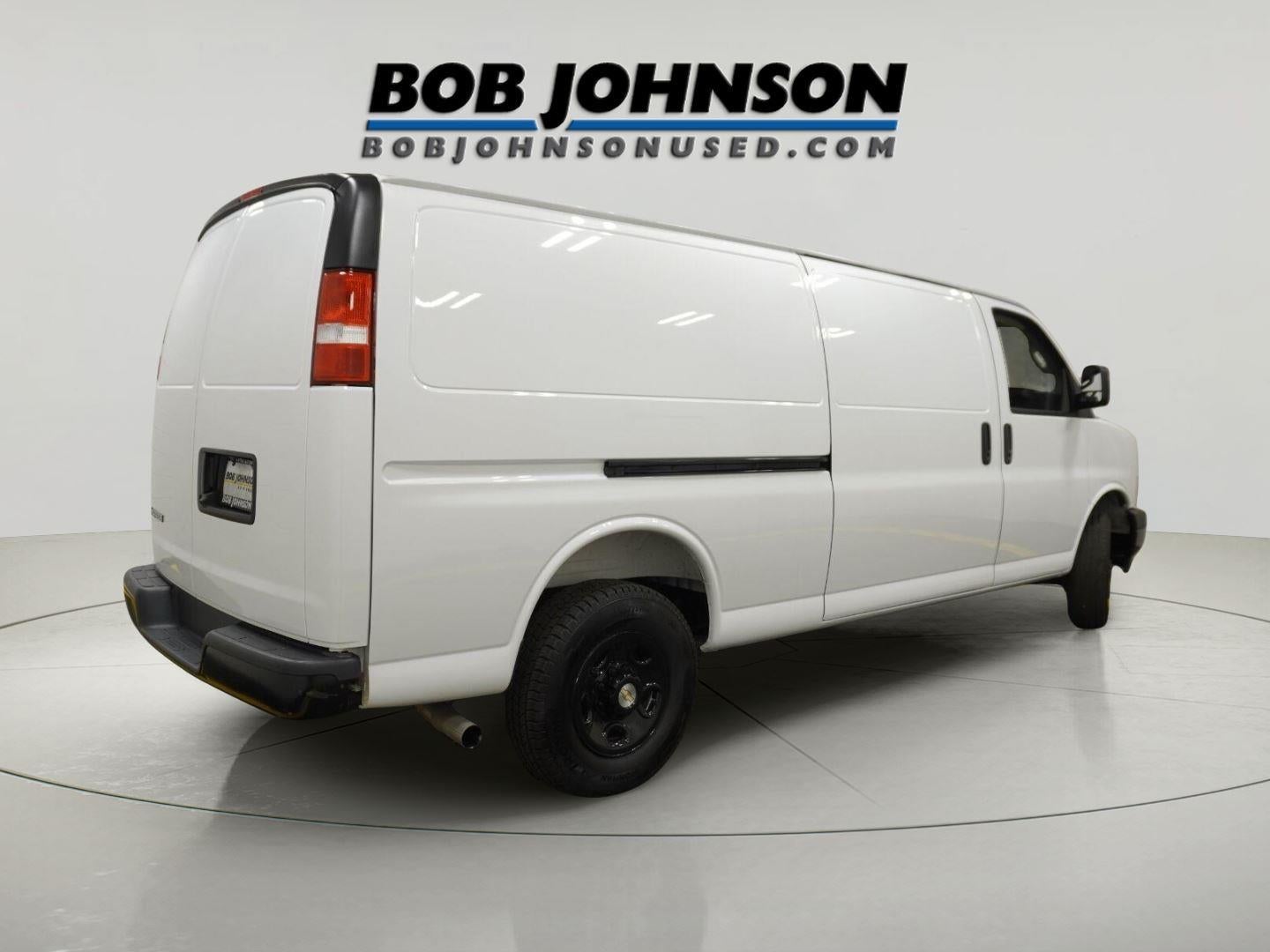 2025 Chevrolet Express Cargo WT