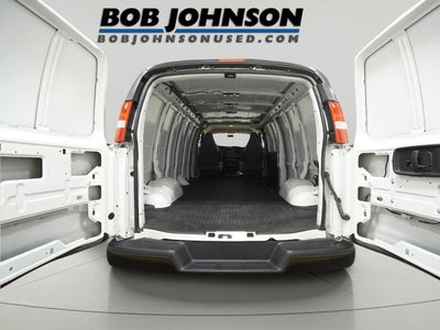 2025 Chevrolet Express Cargo WT
