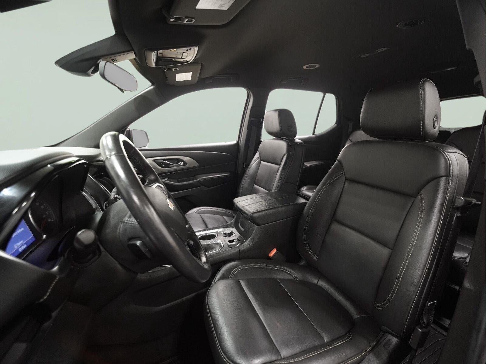 2022 Chevrolet Traverse LT Leather
