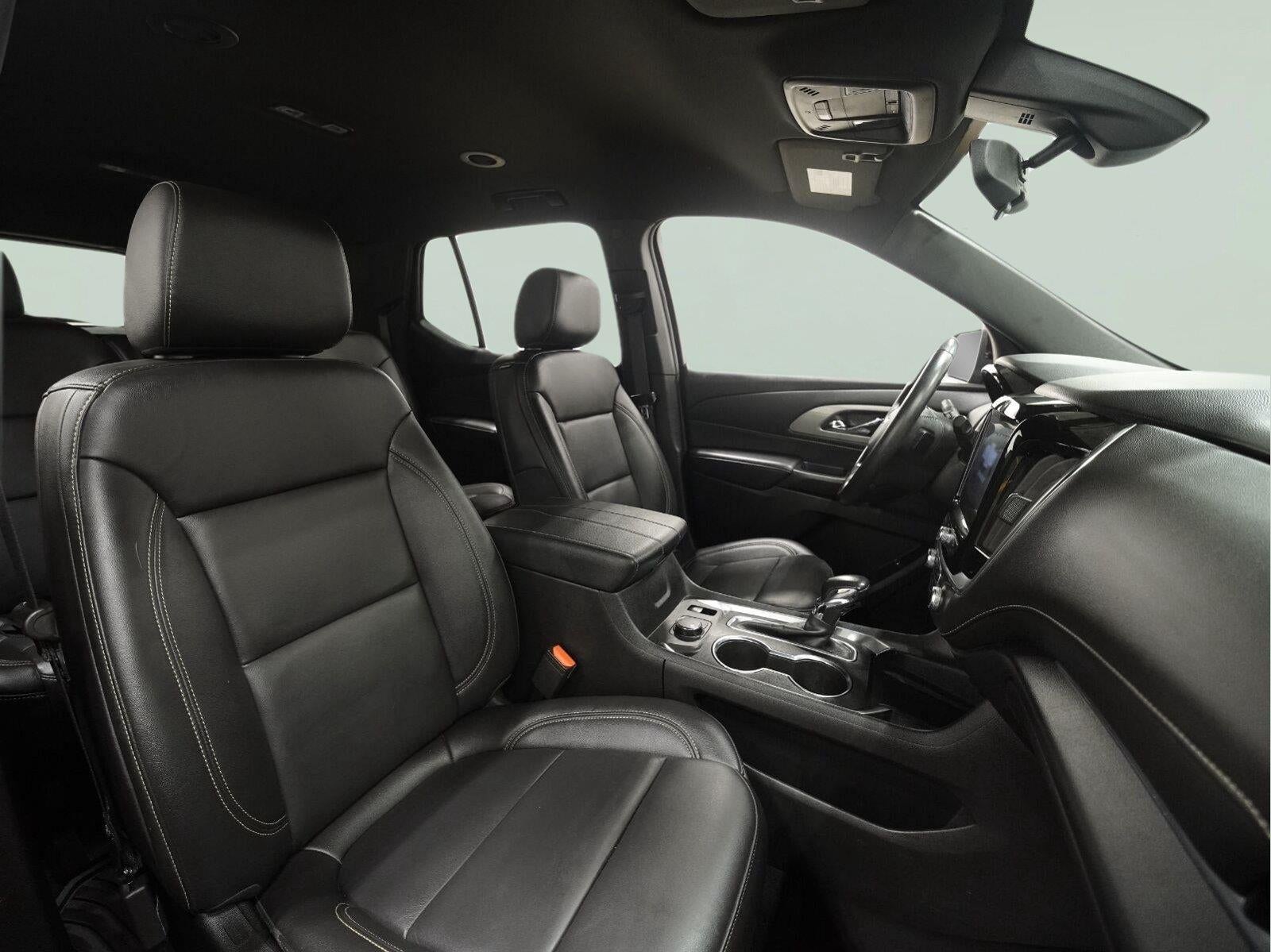 2022 Chevrolet Traverse LT Leather
