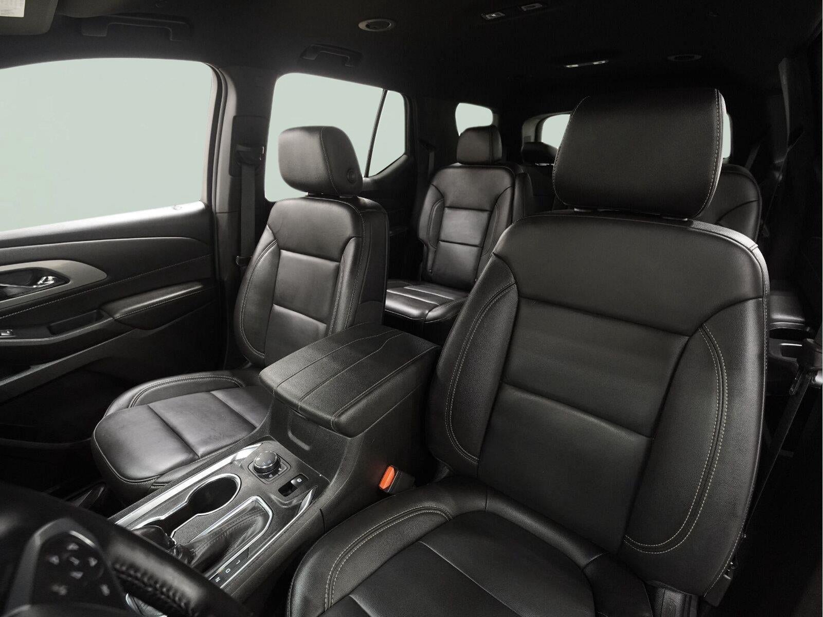 2022 Chevrolet Traverse LT Leather