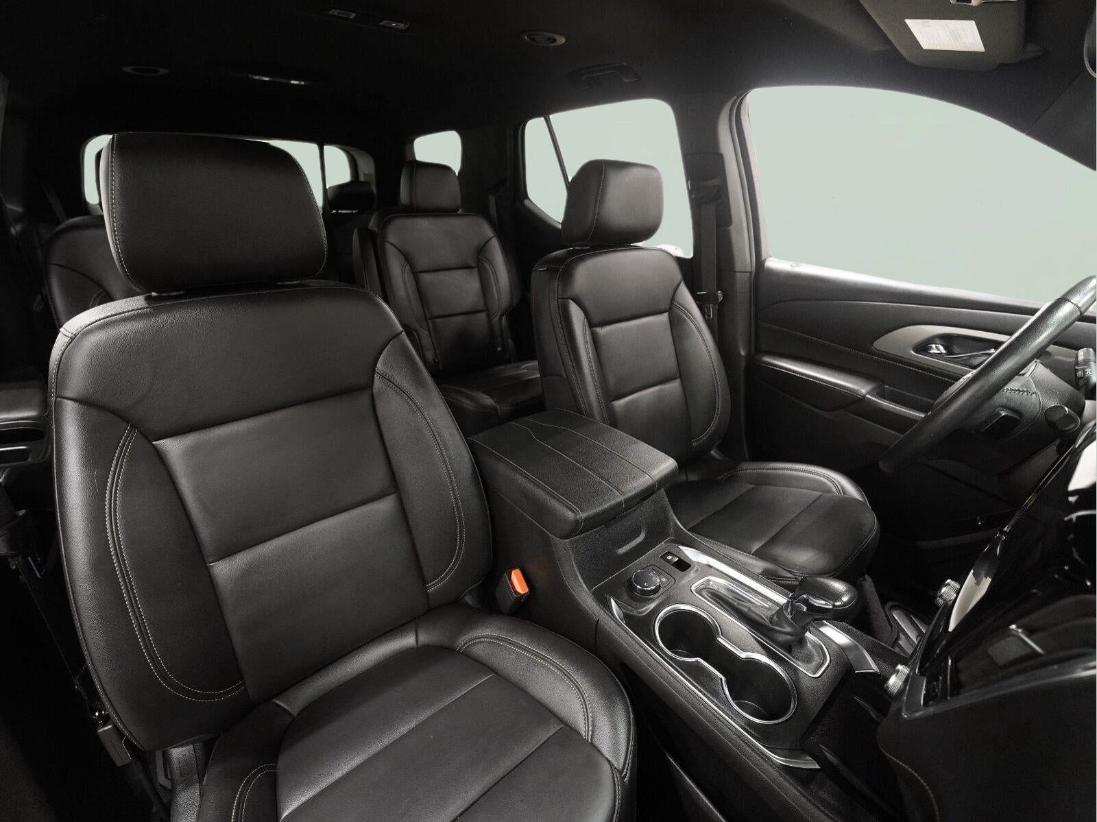 2022 Chevrolet Traverse LT Leather