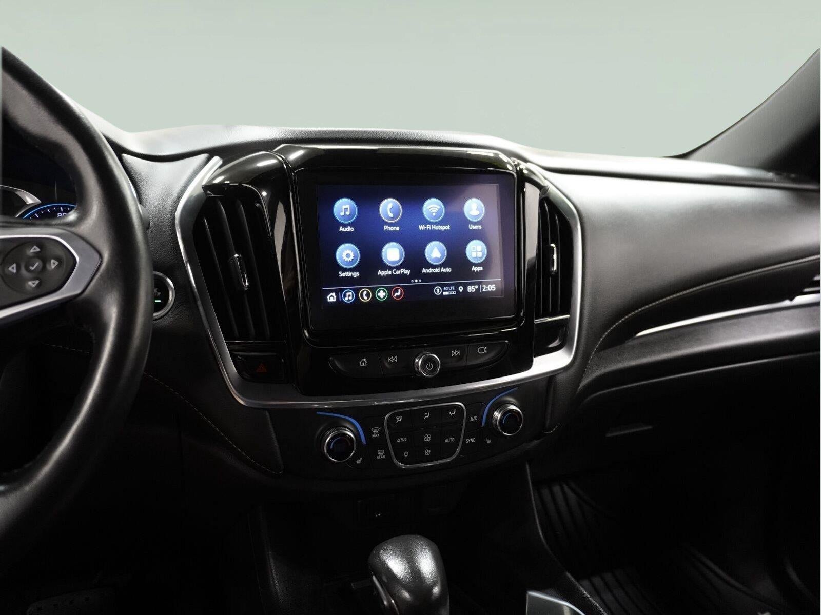 2022 Chevrolet Traverse LT Leather