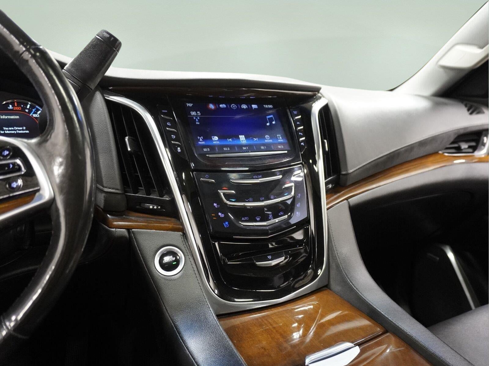 2018 Cadillac Escalade Luxury
