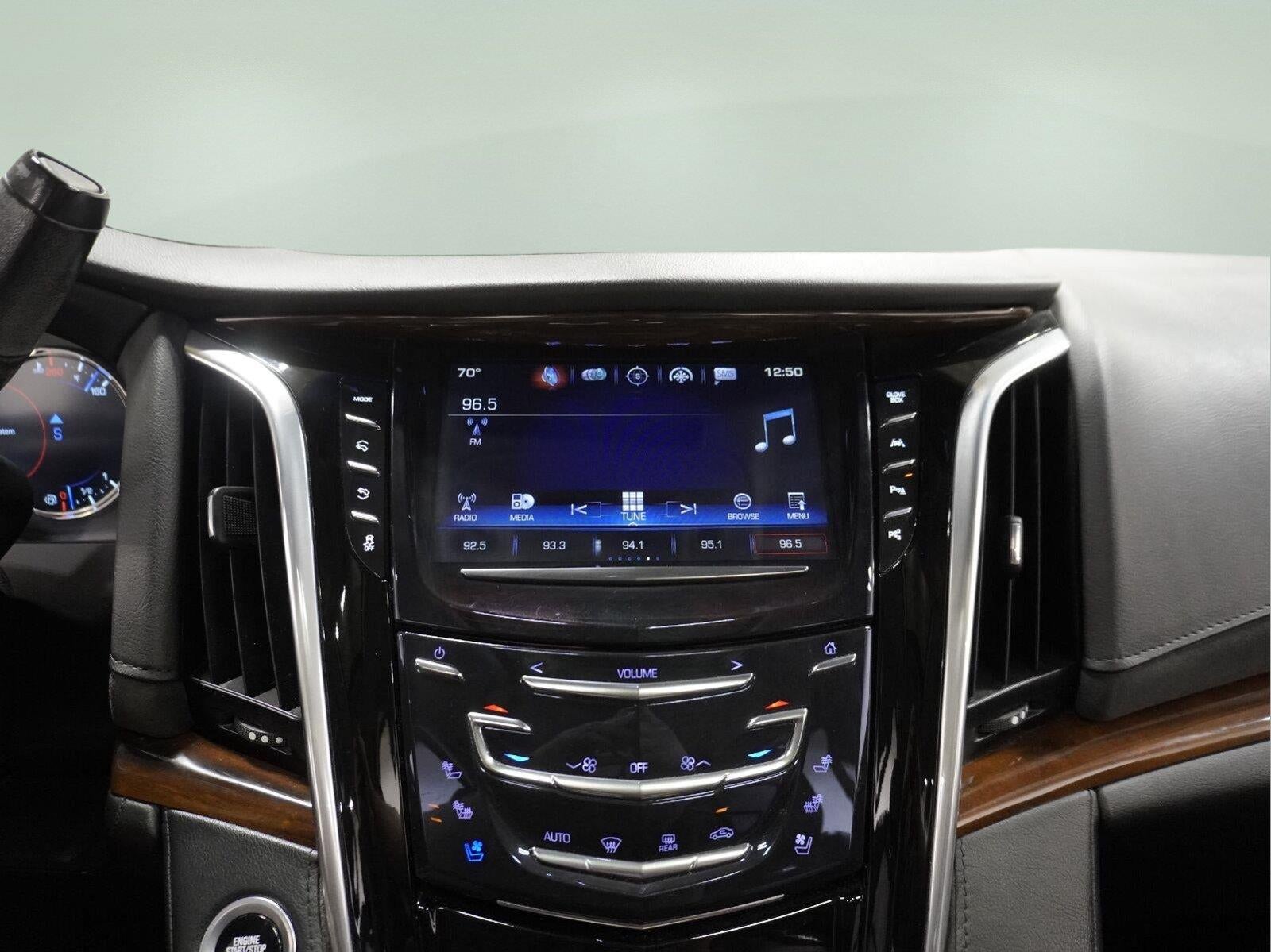 2018 Cadillac Escalade Luxury