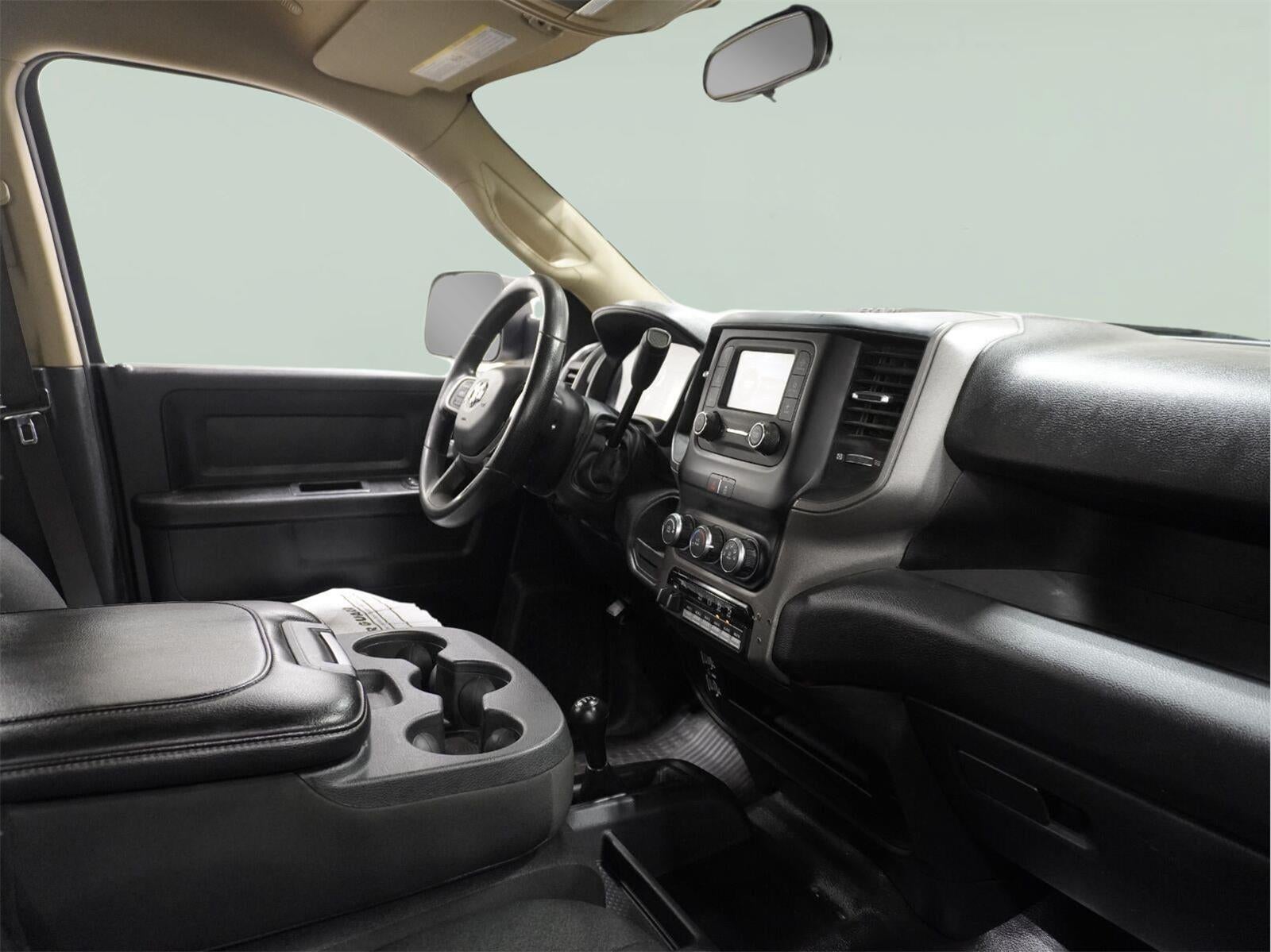 2019 RAM 2500 Tradesman Crew Cab 4x4 6'4" Box