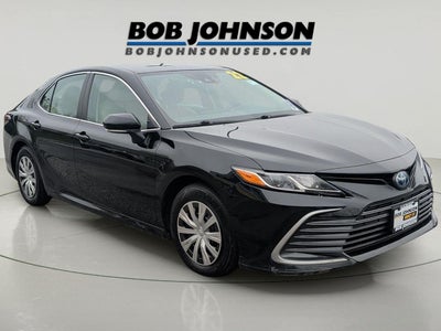 2022 Toyota Camry Hybrid LE