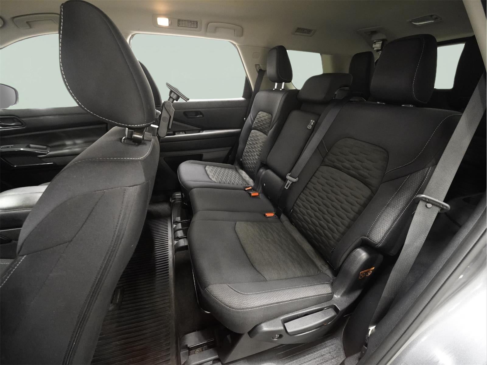 2023 Nissan Pathfinder SV 4WD