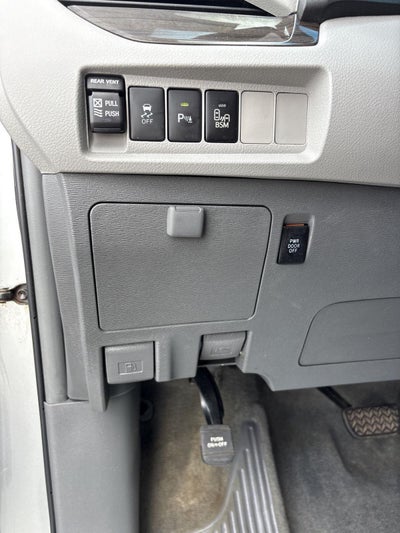 2017 Toyota Sienna XLE 7 Passenger