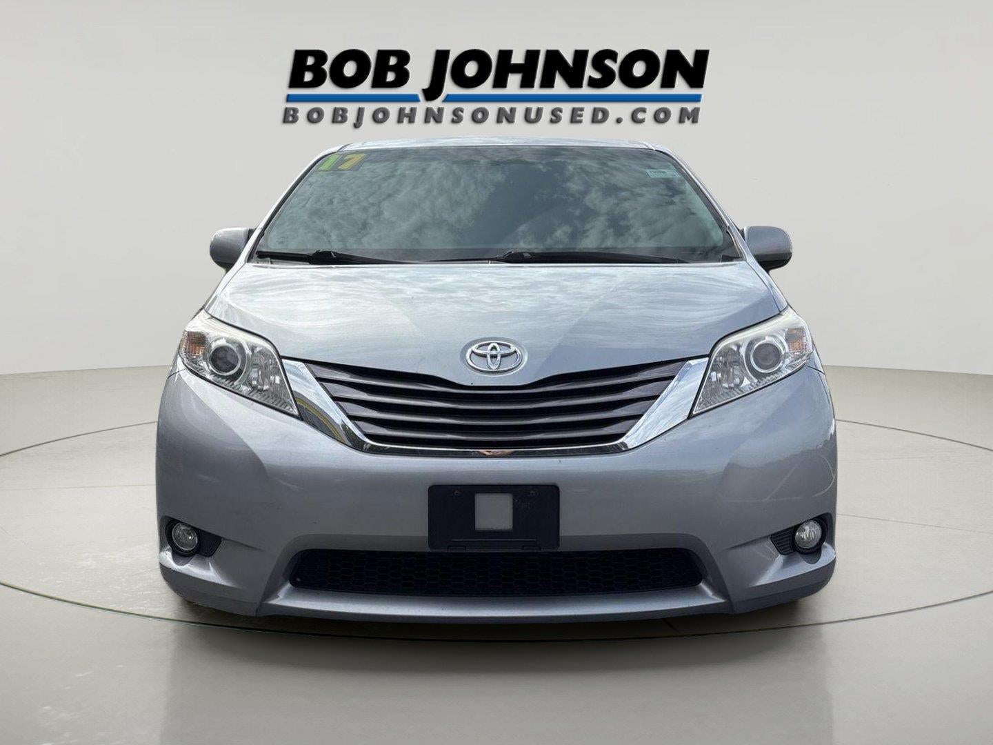 2017 Toyota Sienna XLE 7 Passenger
