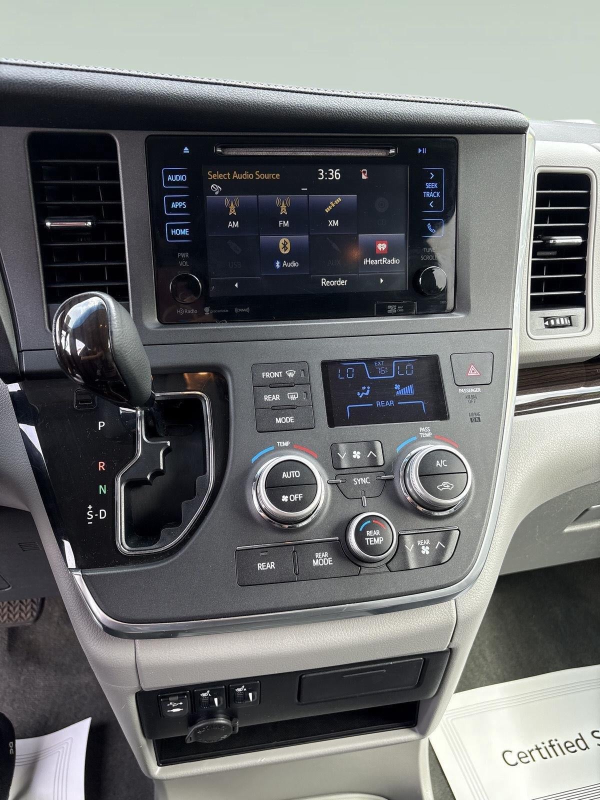 2017 Toyota Sienna XLE 7 Passenger