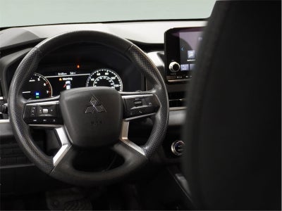 2023 Mitsubishi Outlander ES