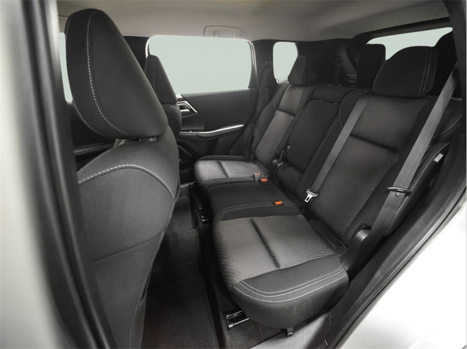 2023 Mitsubishi Outlander ES