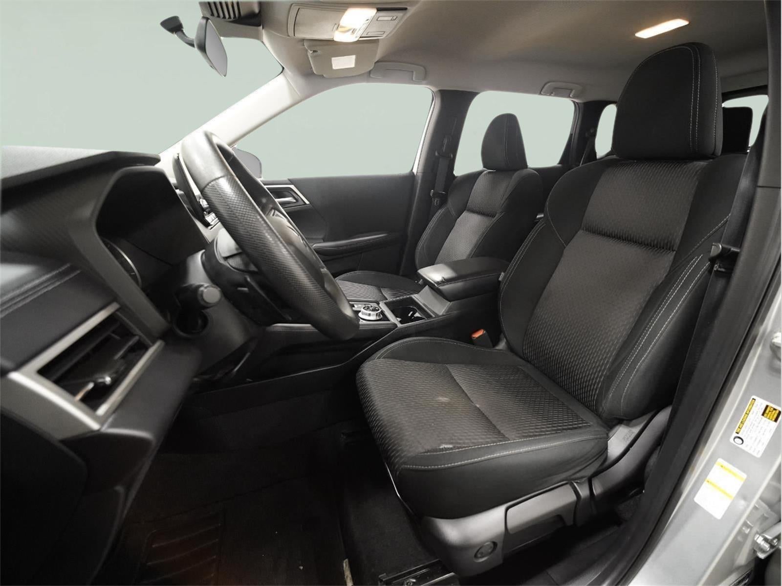 2023 Mitsubishi Outlander ES