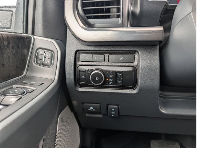 2024 Ford Super Duty F-350 Lariat