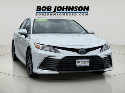 2021 Toyota Camry Hybrid XLE