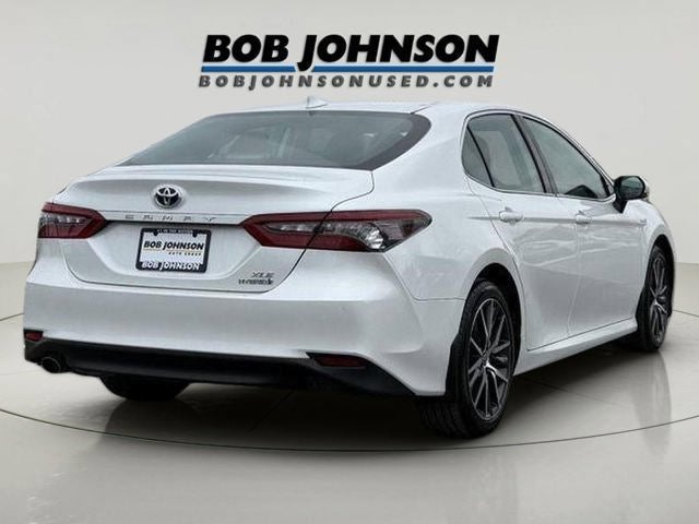 2021 Toyota Camry Hybrid XLE