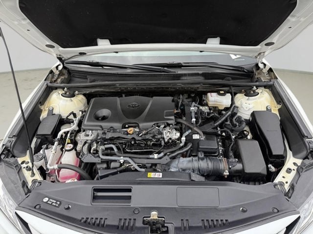 2021 Toyota Camry Hybrid XLE