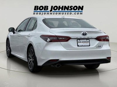2021 Toyota Camry Hybrid XLE
