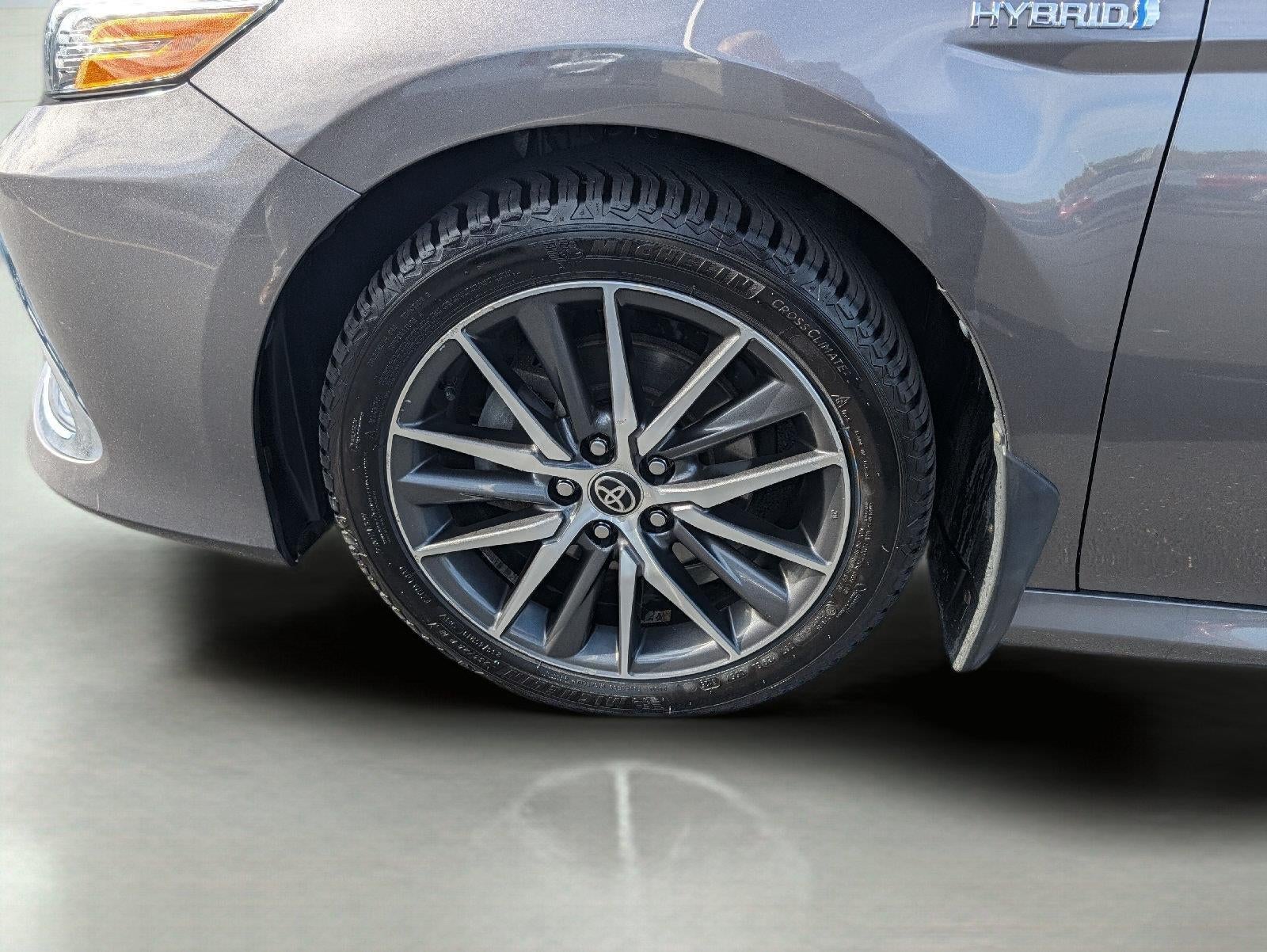 2021 Toyota Camry Hybrid XLE