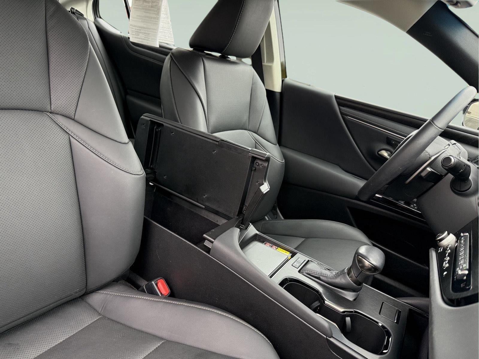 2024 Lexus ES 300h 
