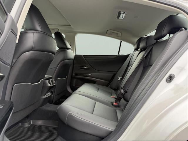 2024 Lexus ES 300h 300h