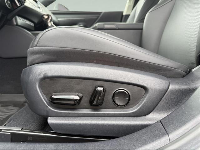 2024 Lexus ES 300h 300h