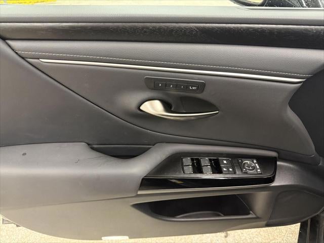 2023 Lexus ES 350 Base