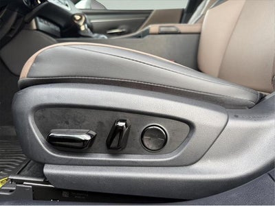 2025 Lexus ES 350 Base