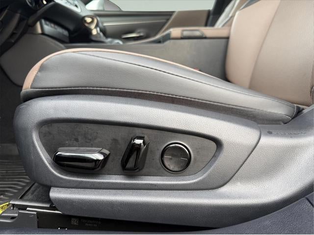 2025 Lexus ES 350 Base