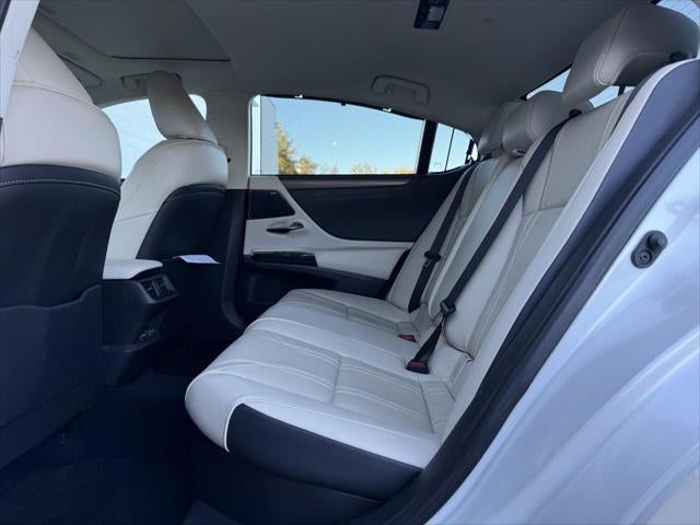 2023 Lexus ES 300h ULTRA LUXURY