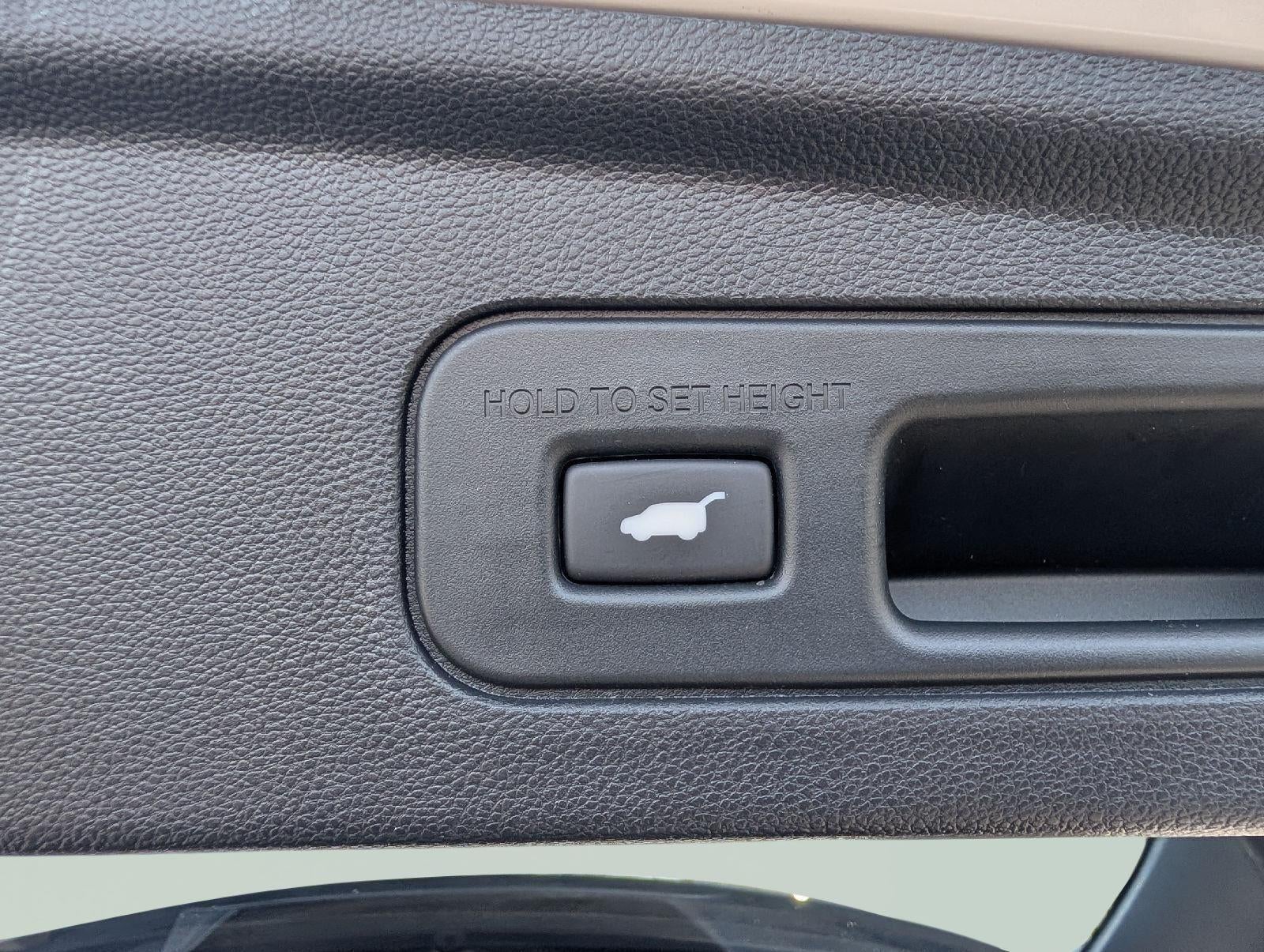 2023 Acura MDX w/Technology Package
