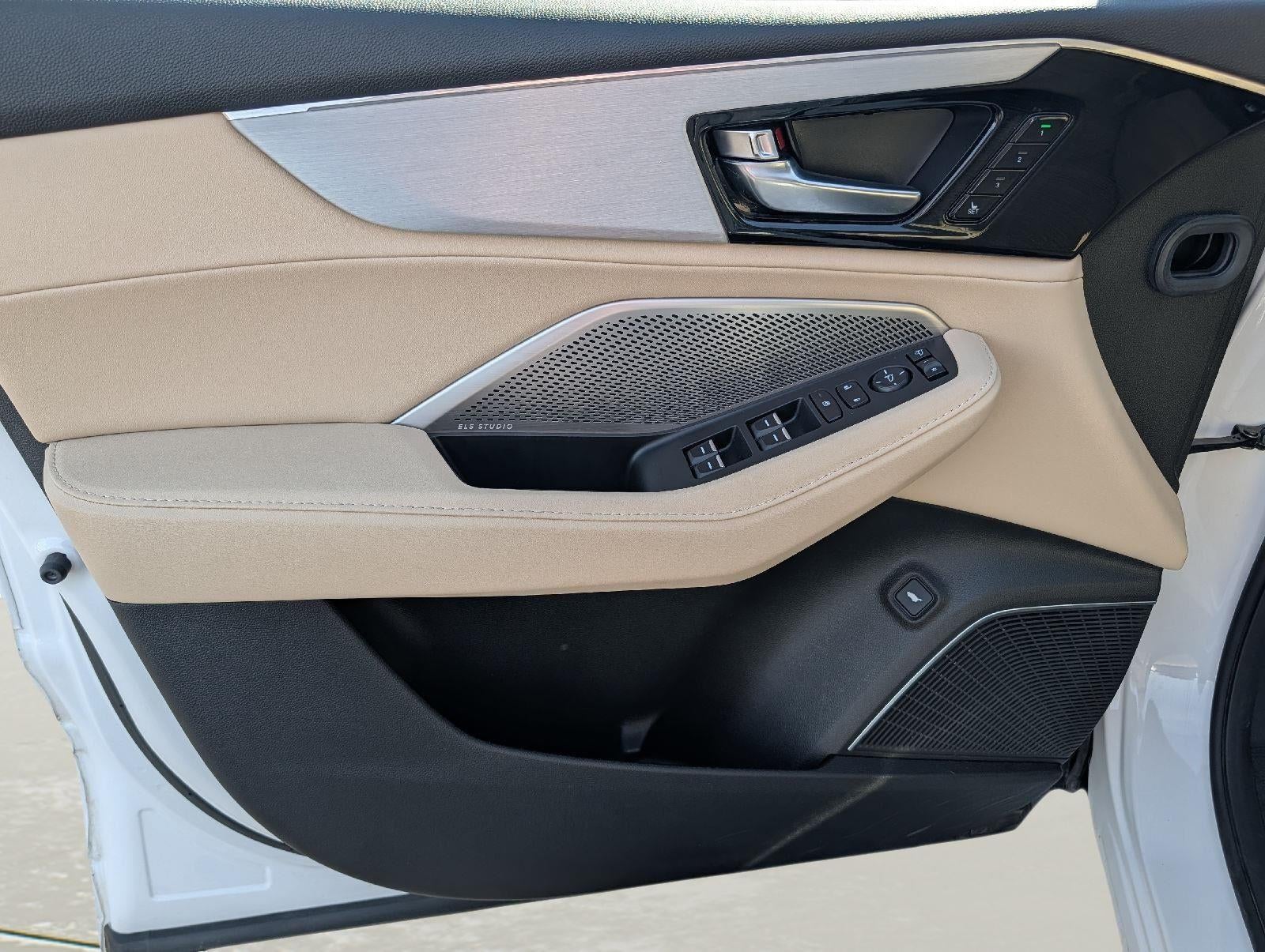 2023 Acura MDX w/Technology Package