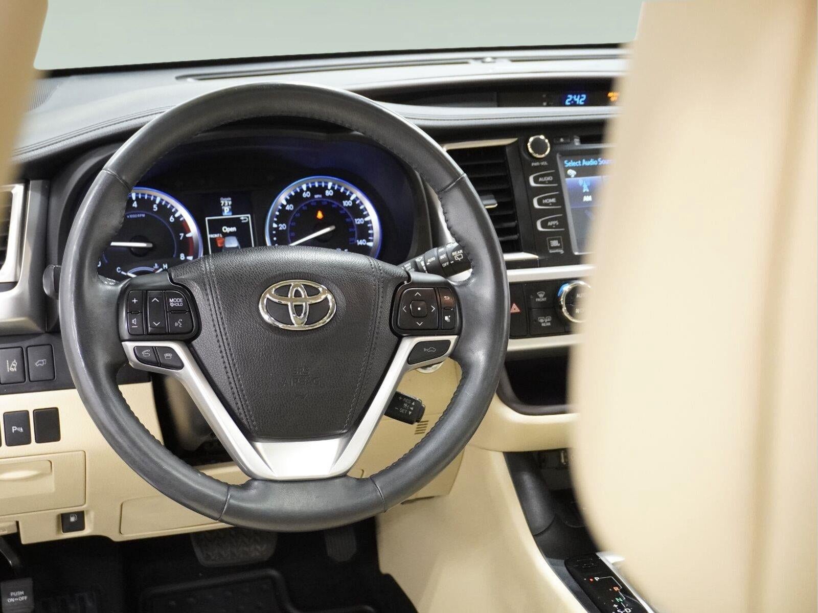 2016 Toyota Highlander Limited Platinum