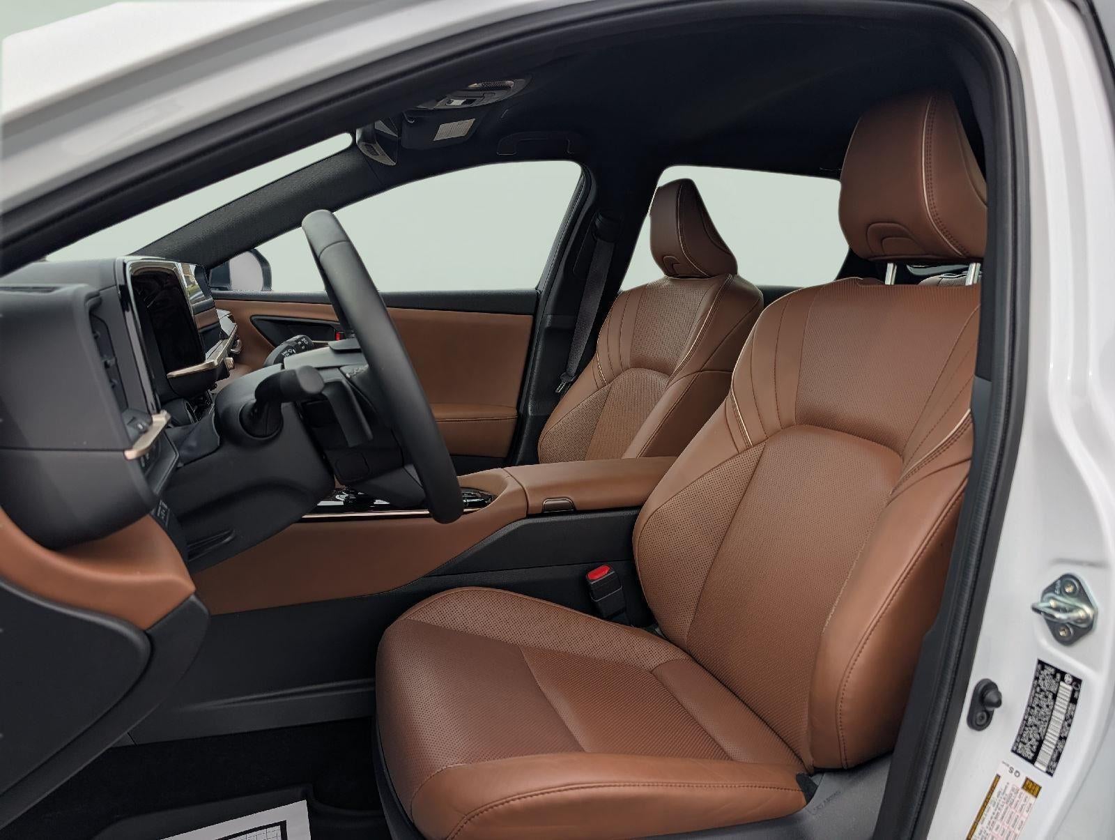 2025 Toyota Crown Signia XLE