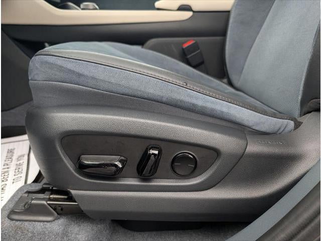 2023 Lexus RZ 450e AWD LUXURY