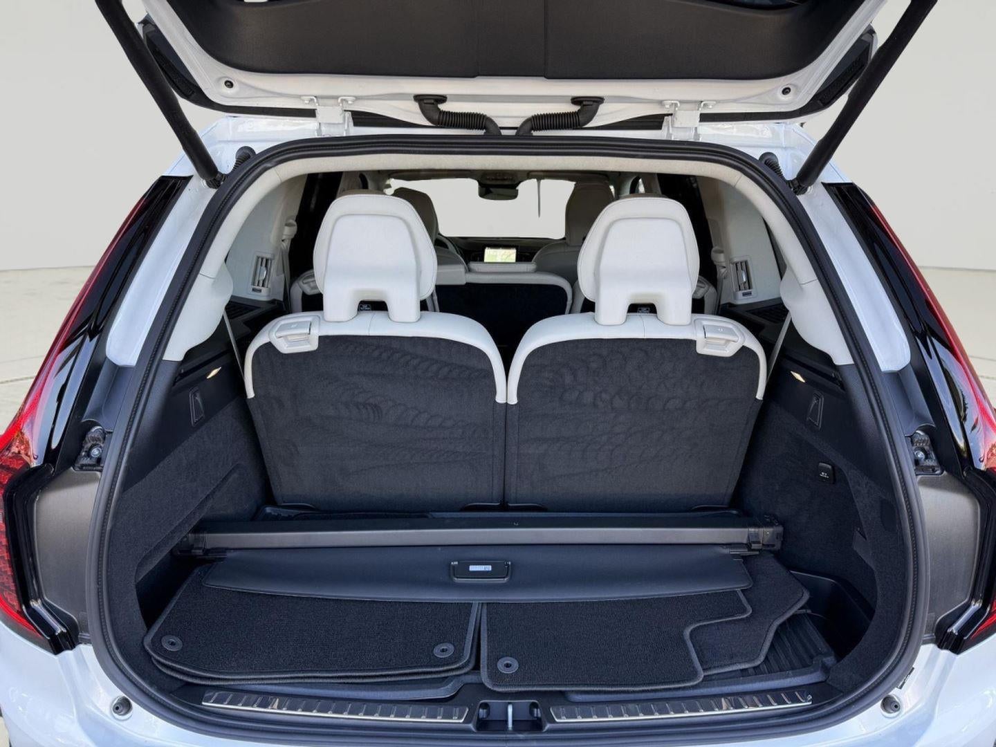 2026 Volvo XC90 SUBN
