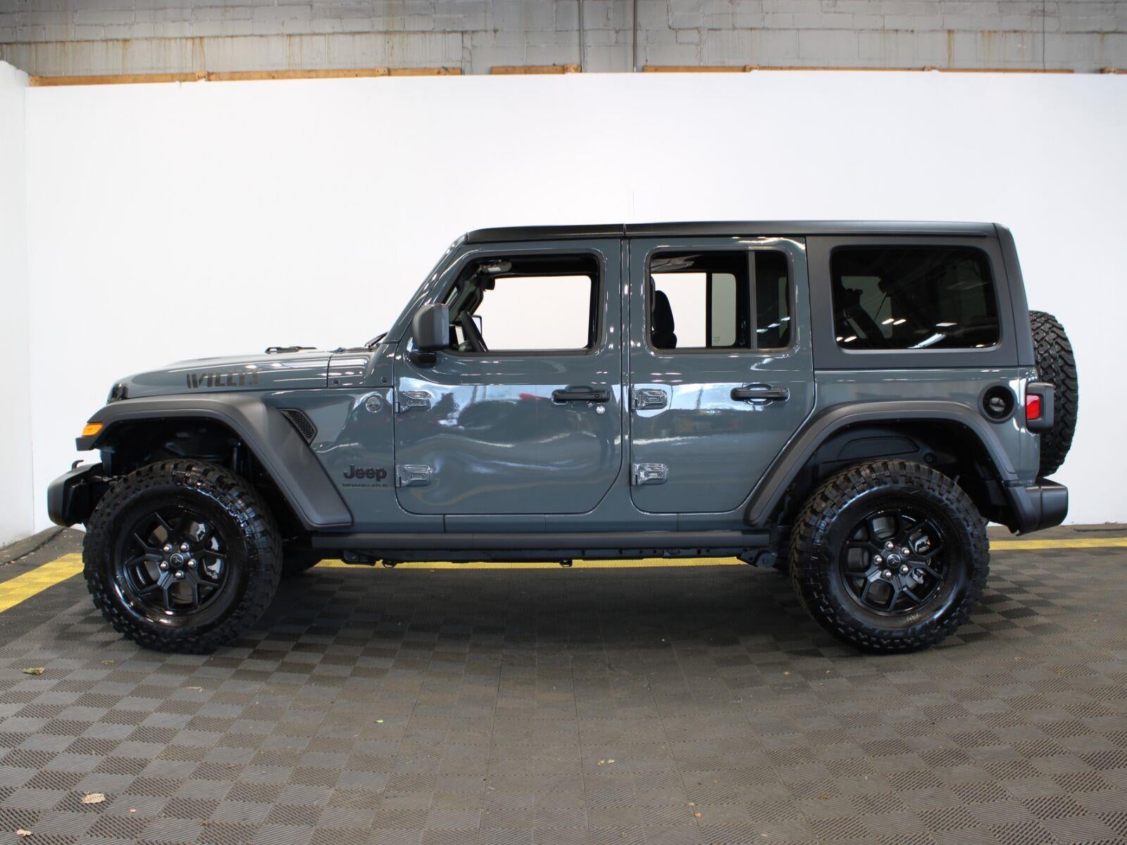 2025 Jeep Wrangler 4-Door Willys 4x4