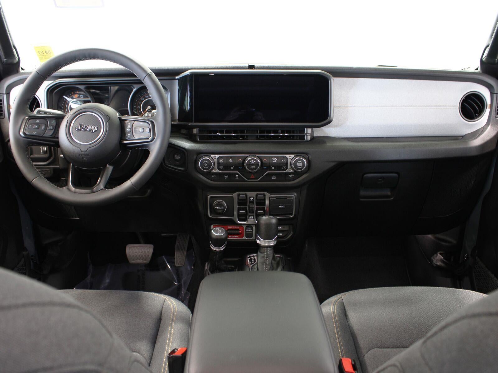 2025 Jeep Wrangler 4-Door Willys 4x4