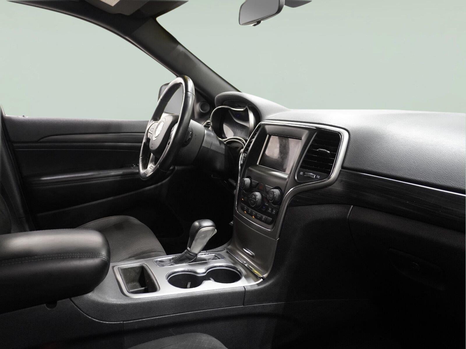 2020 Jeep Grand Cherokee Laredo E