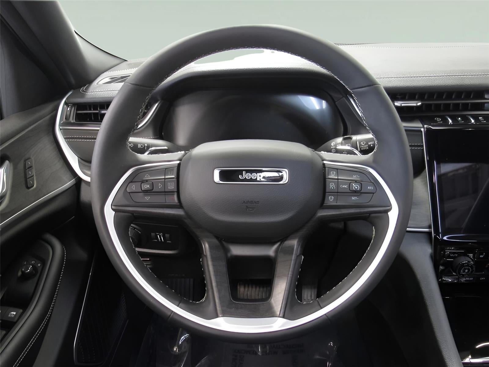 2025 Jeep Grand Cherokee L Limited 4x4