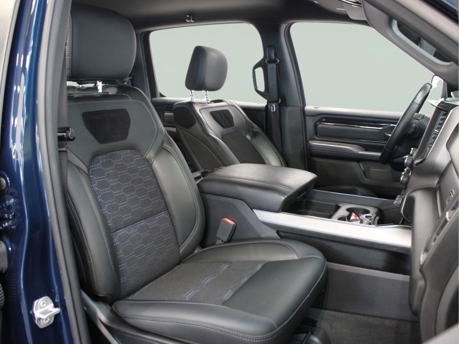 2020 RAM 1500 Big Horn Crew Cab 4x4 5'7" Box